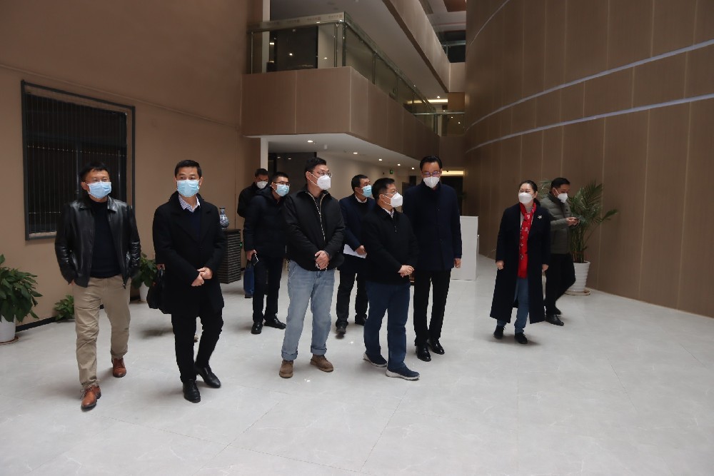 市司法局党组书记、局长郭佩群莅临南芳所调研指导