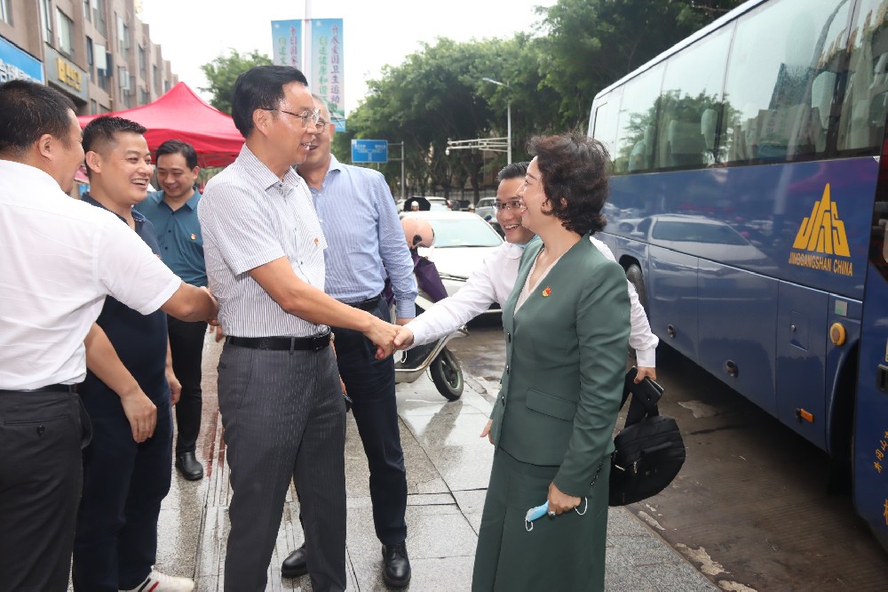 深圳市律师行业党委访问团到南芳所参观交流