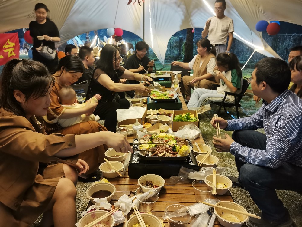 追风拾野 趁兴而行——南芳所十一月员工生日会