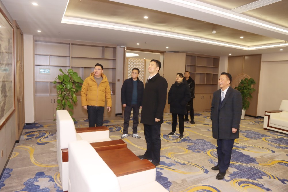 市人大常委会余学明一行到所考察调研