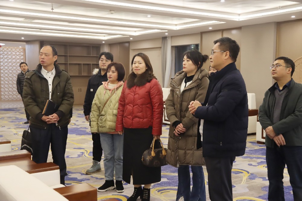 民盟景德镇市委会一行到所参观交流