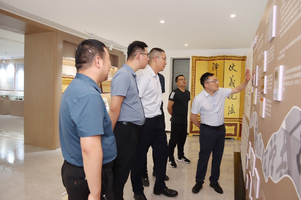 河南鼎厚律师事务所一行到南芳所参观交流