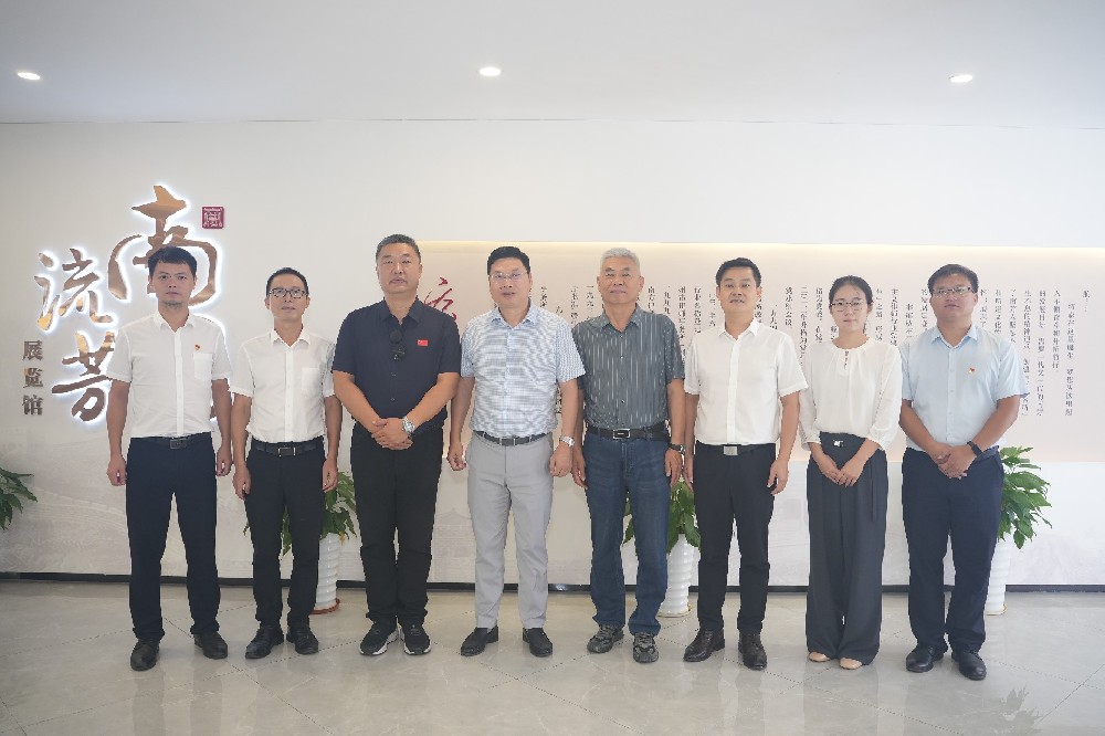 新疆洪颐律师事务所一行到南芳律所考察交流