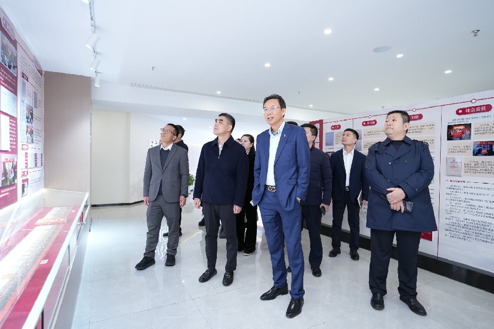 东莞市律师行业党委、市律协一行到南芳律所参观交流