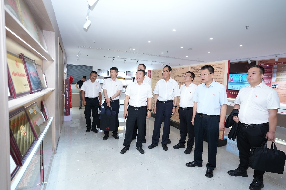 延安市律师行业党委、市律协一行到南芳律所参观调研